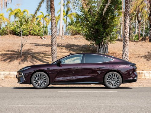 Geely Galaxy Starshine 8 updated with LiDAR and 225 km EV range, starts 19,900 USD