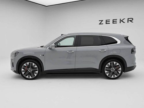 Zeekr 8X opens pre-sales on March 16 with 1,030 kW tri-motor PHEV system