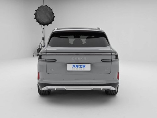 Zeekr 8X opens pre-sales on March 16 with 1,030 kW tri-motor PHEV system
