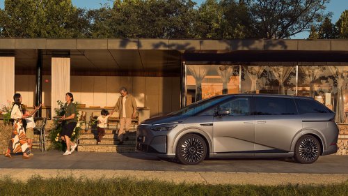 Xpeng, XPeng X9, Updated Xpeng X9 EV minivan launched in China with rear-wheel steering and 2,250 TOPS