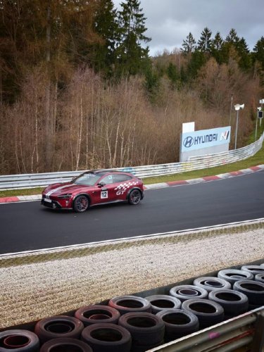 Xiaomi, Xiaomi YU7 GT appears at Nürburgring undisguised with red paint, GT decals, aggressive aero
