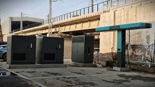 BYD, BYD produit enfin des bornes de recharge à 2 km par seconde