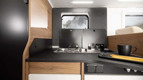 Sechs Betten auf 6,99 Metern: Corigon Alkoven Pure (2026)