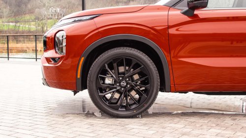 The Nissan Rogue Plug-In Hybrid Fills a Gap. But for How Long? Review