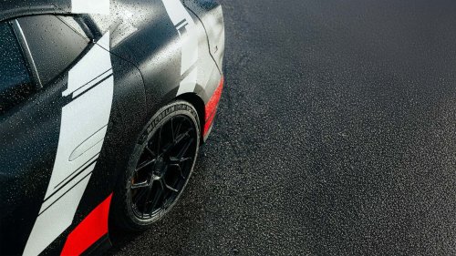 Porsche, Komentar Pembalap F1 soal Porsche Taycan-Fighter dari AMG