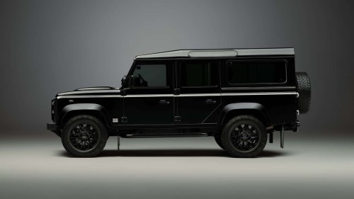 Land Rover Spends 300 Hours Painting a Classic Defender V-8