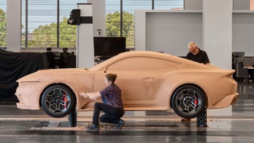 Ford, Ford a un nouveau siège social pour la première fois en 70 ans