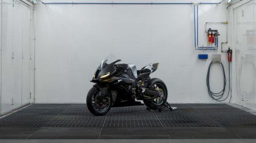 Superbike Baru dari BMW Padukan Tenaga dan Desain Indah
