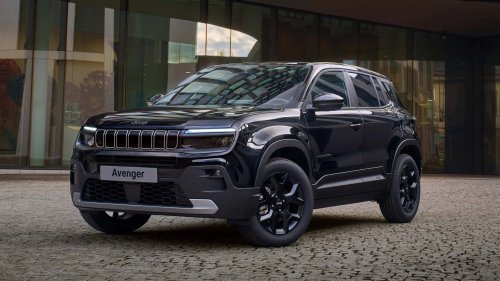 La Jeep Avenger est entièrement vêtue de noir