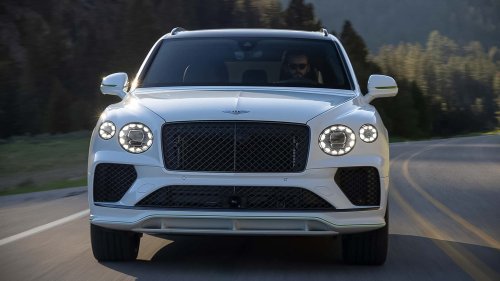 Mercedes, ‘My Mercedes Supposedly Has That': Traffic Light Expert Says Bentleys Can Predict When Lights Change Green. It Works—But How