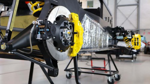 Donkervoort F22: Konsistensi Radikal dalam Konstruksi Mobil