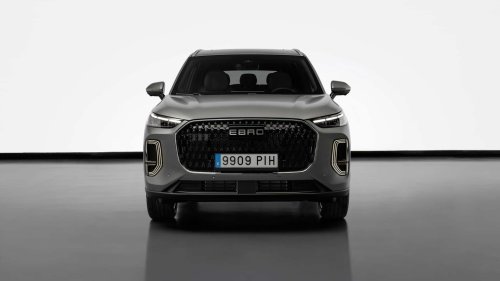 El EBRO s900 llega a España, desde 38.990 € (con descuento): PHEV 4x4 y con 425 CV