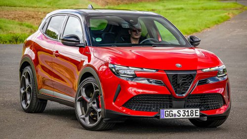 Alfa Romeo Junior Veloce im Test: Elektro-Knaller mit Charisma?