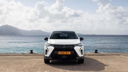 Mitsubishi Grandis 2025, al volante del SUV familiar urbano electrificado