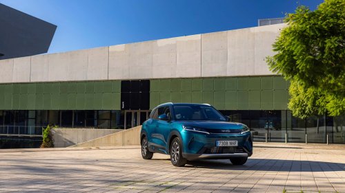 BYD, BYD prépare une voiture hybride rechargeable compacte pour l'Europe