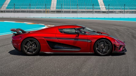 ¡Este Koenigsegg tiene un millón de dólares sólo en extras!