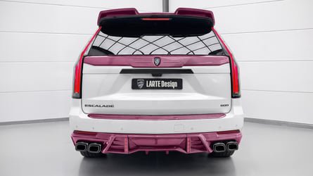 Dieser Cadillac Escalade eskaliert zum pinken Inferno