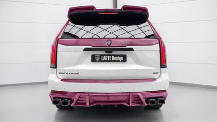 Dieser Cadillac Escalade eskaliert zum pinken Inferno