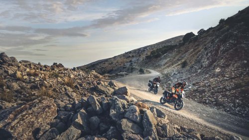 KTM | Llamada a revisión para las KTM 390 Adventure, Husqvarna Vitpilen y Svartpilen