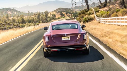 Rolls-Royce, Rolls-Royce abandonne son projet de véhicule 100 % électrique, et maintient le V12 en vie