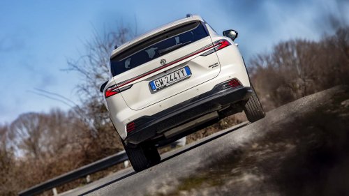 MG, Nuevo MG HS 2025: ni Hybrid+, ni PHEV… ¡25.990 €, no financio, no entrego coche!