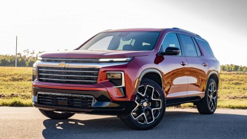 'Same LOL': Chevy Traverse Driver Has to Use Weird Trick So Battery Doesn't Give Out While Parked. There's Just One Problem