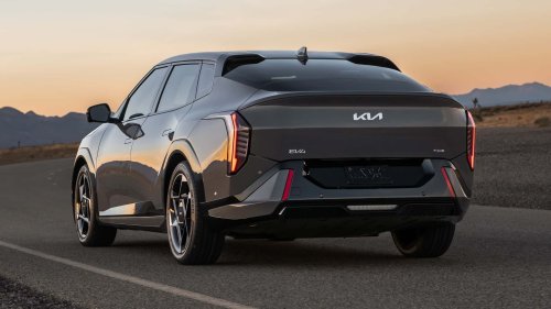 Kia, Kia EV4 Akan Dibuat di Korea dan Terkena Tarif AS