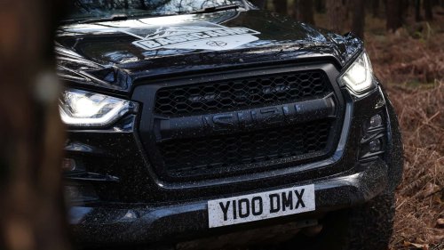 El pick-up con ducha y tienda en el techo que recorrió 5 países en 10 días