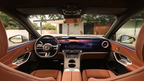 Mercedes souhaite également revenir aux boutons physiques