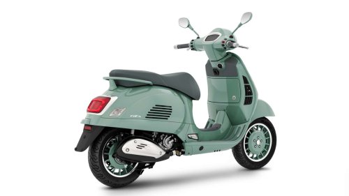 Vespa se llena de nostalgia con las Primavera y GTS 80 Aniversario