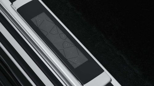 Le capot de cette Rolls-Royce est vraiment incroyable