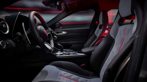 Alfa Romeo Giulia Quadrifoglio Luna Rossa: Selten und stark