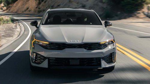 'So Apparently Recalls Are Optional Now:' Woman Buys New Kia. 4 Days Later, It Begins Giving Out When She Hits 60 Mph