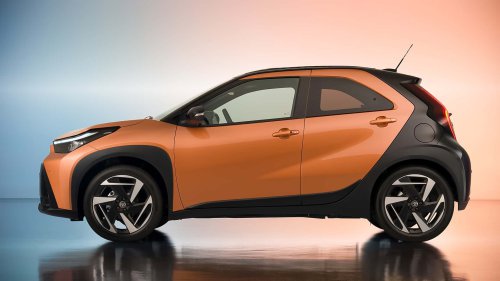 Nuevo Toyota Aygo X Cross 2026: ¿precio y oferta Hybrid? ¡Eco + GR SPORT + 7 cm!
