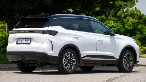 EBRO baja el precio del s700 PHEV a una cifra increíble
