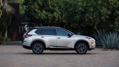 Nissan Recalls 642,000 Rogue SUVs For Major Engine Issues