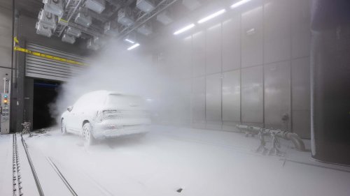 Der neue Mercedes GLB hat drei Bildschirme und sieben Sitze