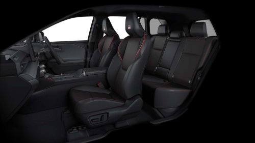 Le nouveau Toyota RAV4 PHEV fait ses débuts au Japon, aussi en GR SPORT