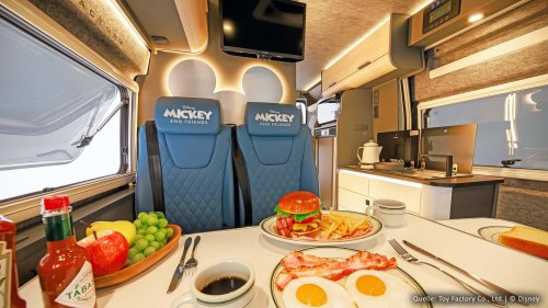 Offizieller Star-Wars-Camper: Darth Vaders Todesstern auf Rädern