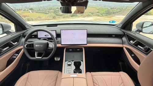 EBRO s900 PHEV 4x4, primera prueba del SUV 7 plazas de la firma española