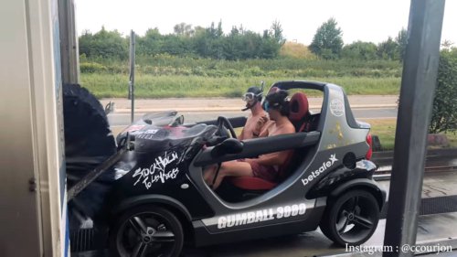 'I'm Not Getting Back In:' Man Storms Into Car Wash. Then He Calls Out Workers for Letting Ford Go In Front and Damage His Car