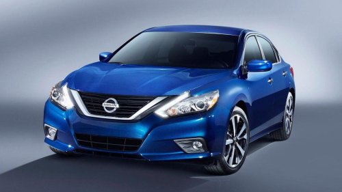 Nissan, Nissan Altima, 'CarMax Has To Be Stopped:' Man Goes to CarMax. Then He Sees How Much a 2015 Nissan Altima Is Selling For