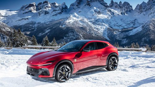 Ferrari podría crear un Purosangue V12 aún más potente