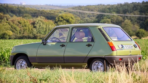Renault, Alter Renault 5 als Scheunenfund mit nur 12 km entdeckt