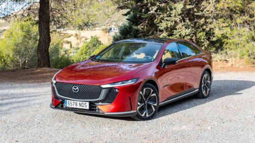 La berline électrique de Mazda vole des clients à Volkswagen.