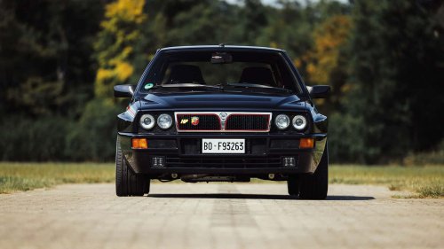 La Lancia Delta HF Integrale d'un célèbre chanteur italien est à vendre