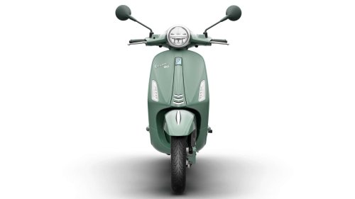 Vespa se llena de nostalgia con las Primavera y GTS 80 Aniversario
