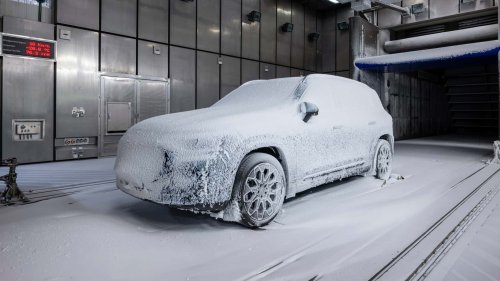 Der neue Mercedes GLB hat drei Bildschirme und sieben Sitze