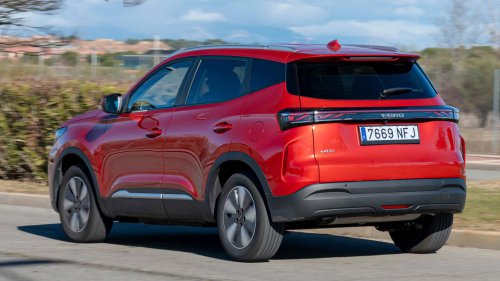 211 CV, híbrido, y desde 19.990 € con descuento, para esta oferta del EBRO s400