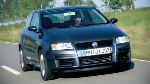 Fiat, Fiat Stilo (2001-2008): Golf-Gegner und Milliardengrab